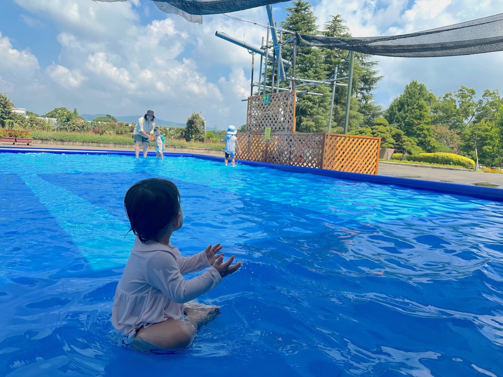浅いプール