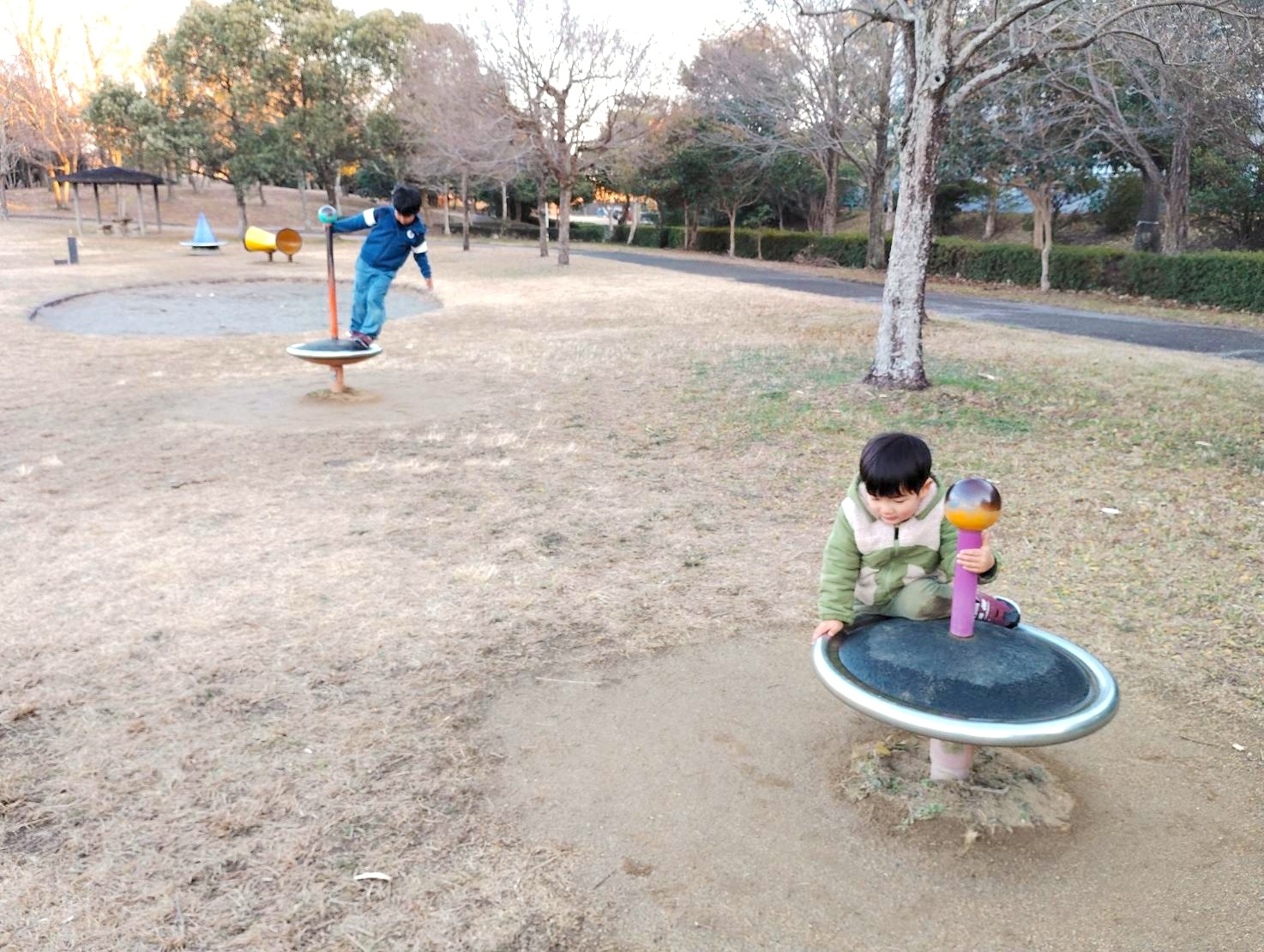 回る遊具