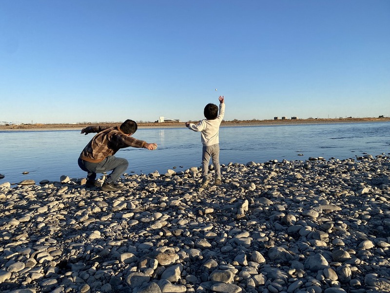 パパと水切りしたよ【天竜川河川敷中野町公園】