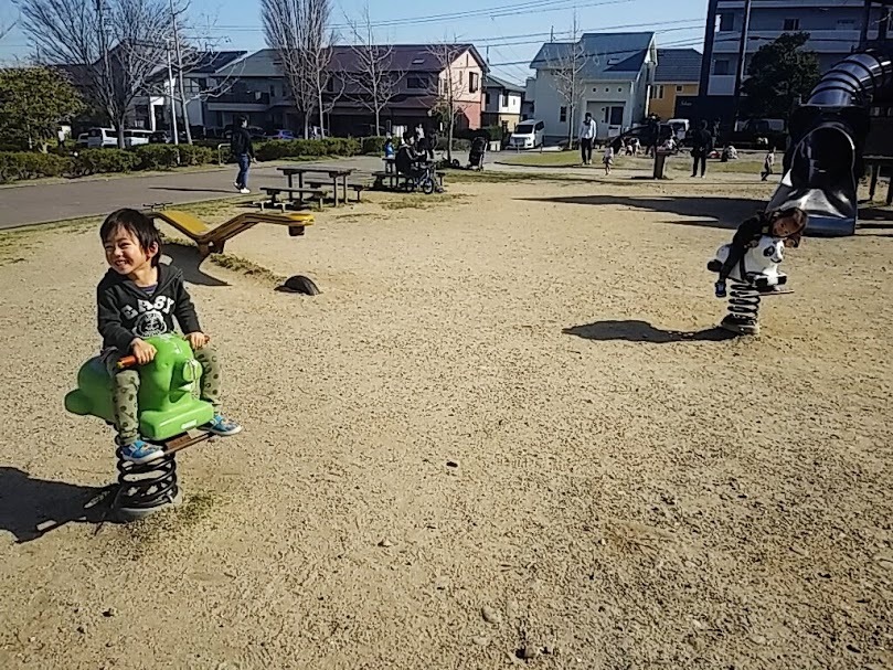 スプリング遊具