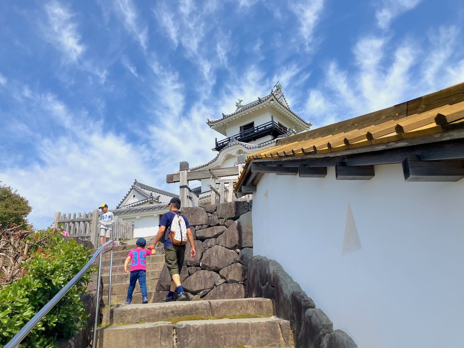 天守閣へ