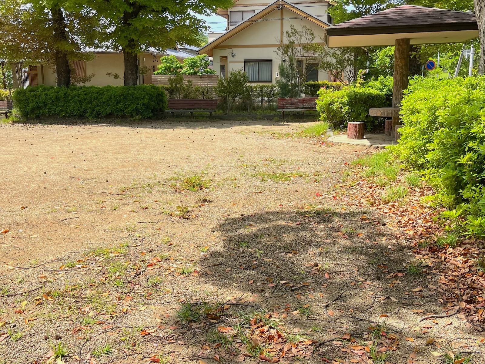 土の広場