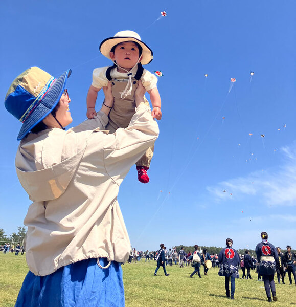 風に乗って大空へ舞い上がれ！