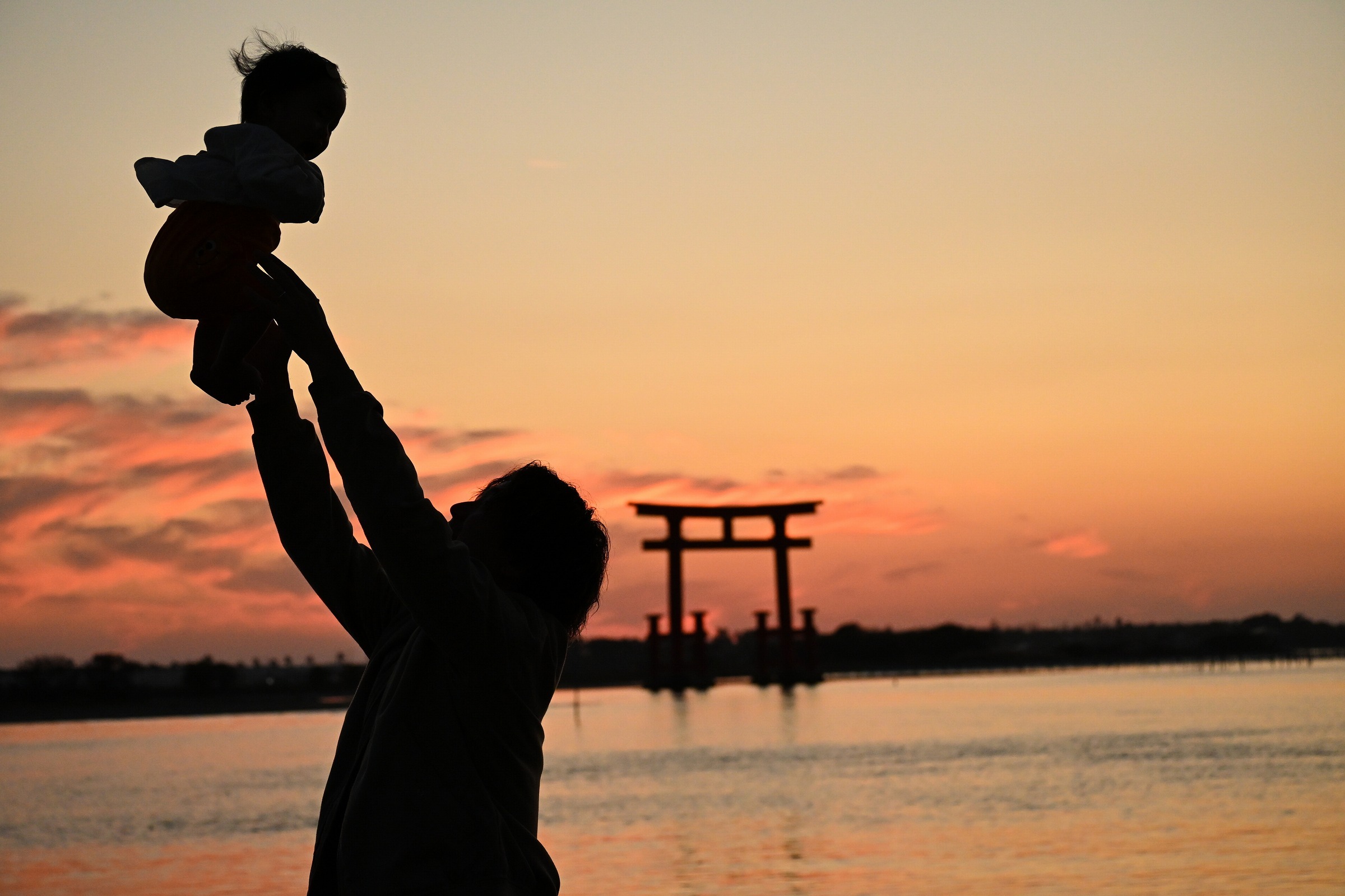 夕陽を見ながらたかいたかい