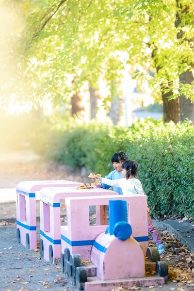 あきの落ち葉でおままごと【四ツ池公園】