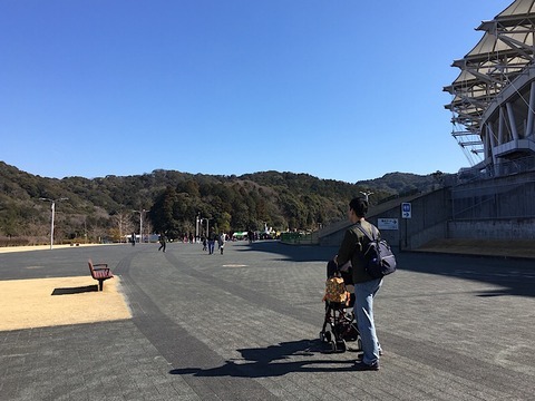 会場までの道