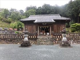 神社正面