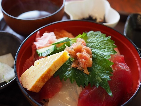 海鮮丼