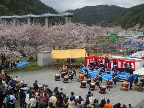 太鼓の演奏