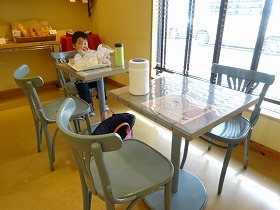 食事風景や店内様子など