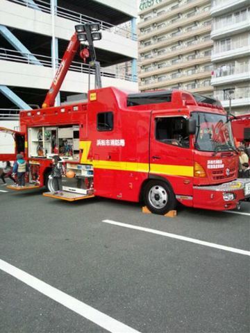 間近で見る消防車