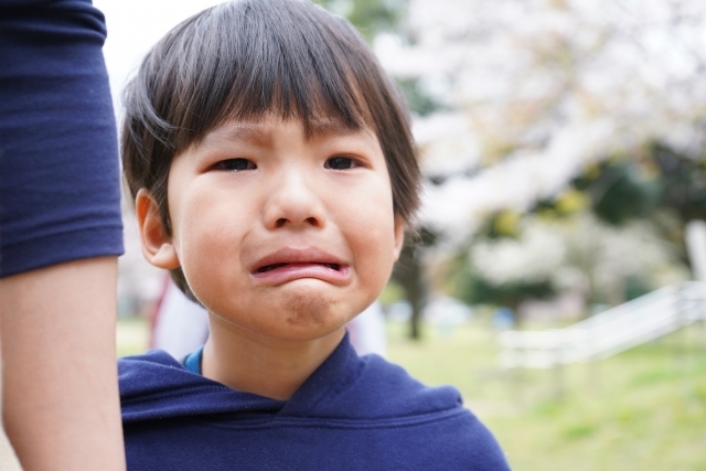 6 泣く子ども.jpg