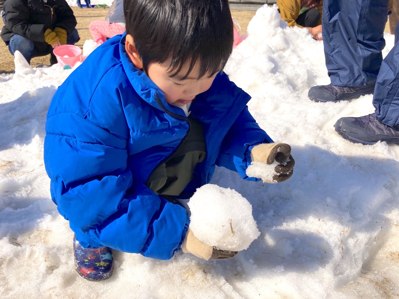 雪遊び