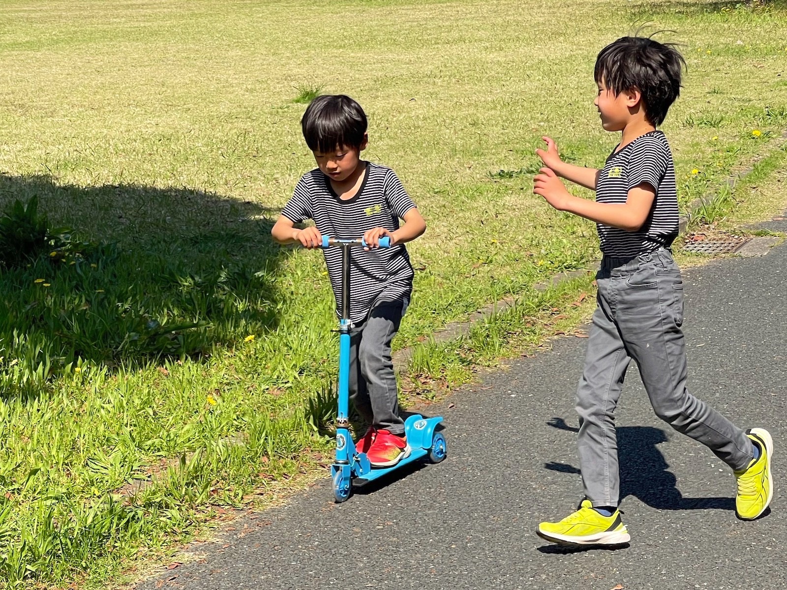 遊ぶ子ども