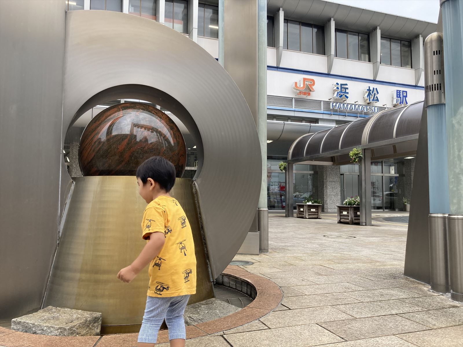 駅南の噴水